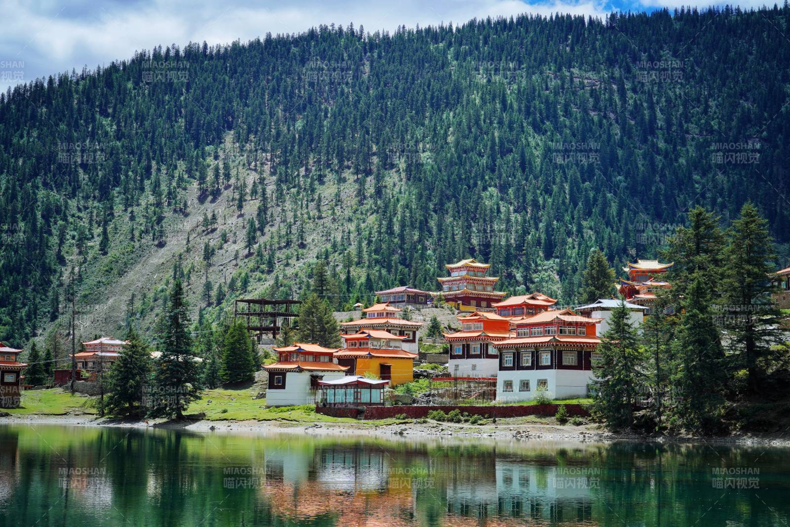 新龙县措卡湖图片