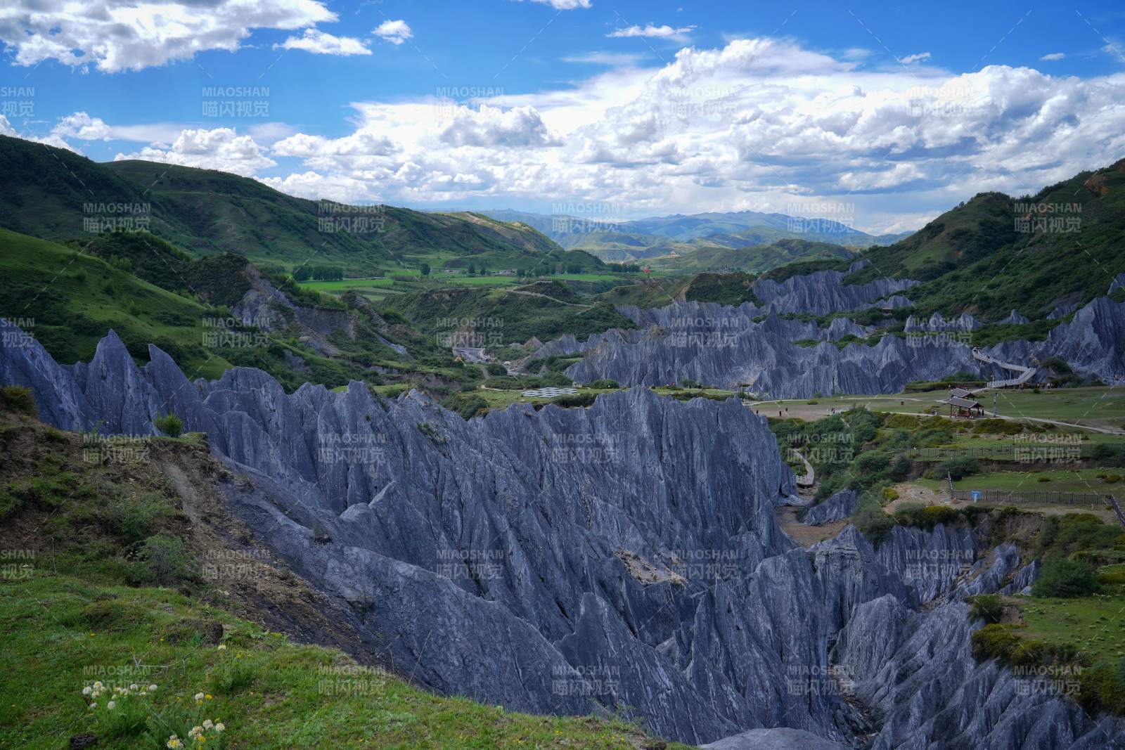四川甘孜墨石公园图片