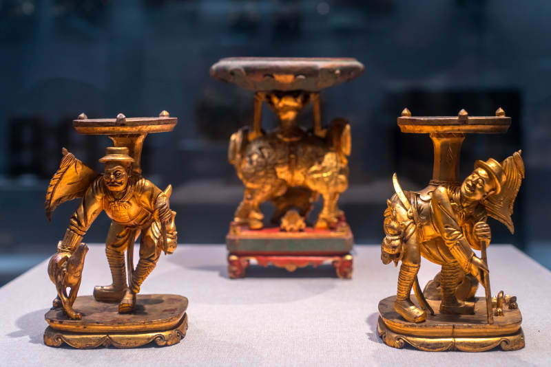 广东省博物馆藏清代圆雕洋人供碟图片