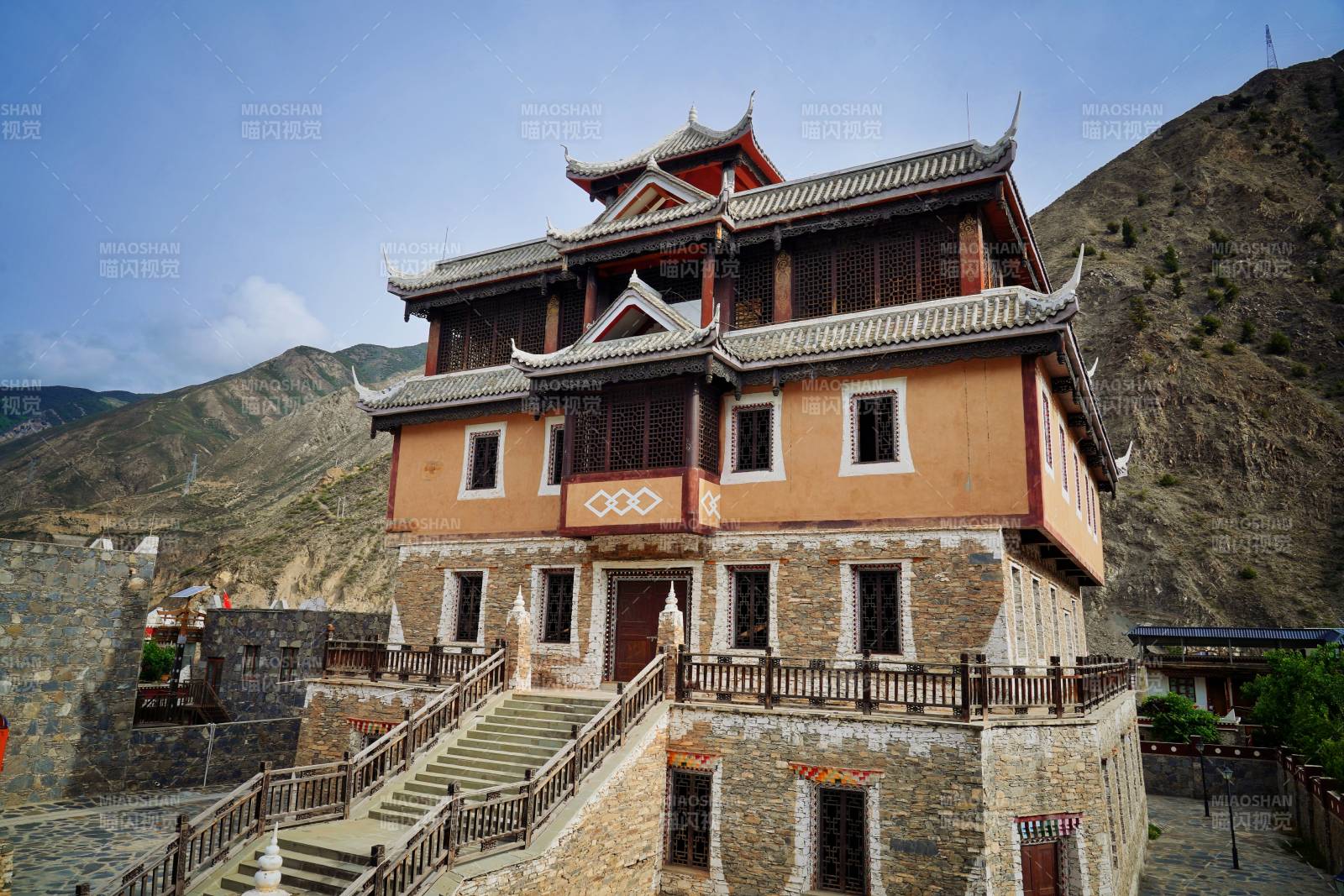 小金县藏式建筑图片