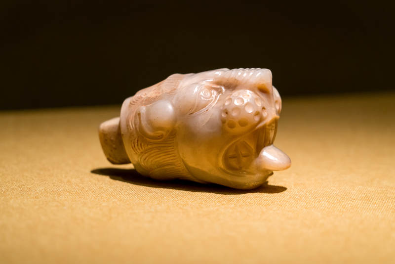 古波斯阿契美尼德王朝狮头石雕玉雕瑞兽摆件图片