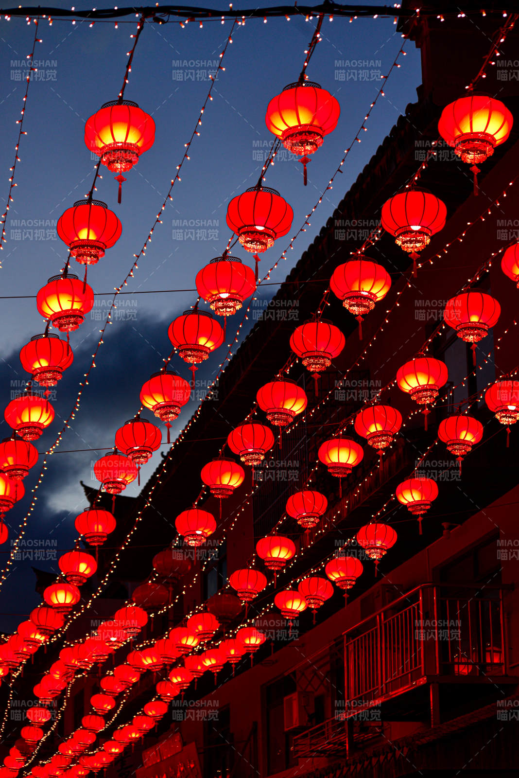 红灯笼夜景图片