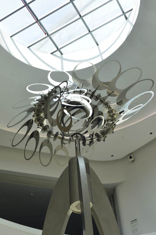 上海天文馆现代艺术吊灯装置图片