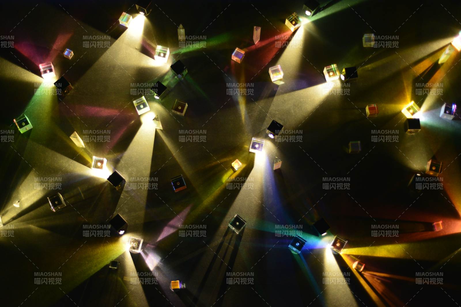 炫彩灯光秀图片