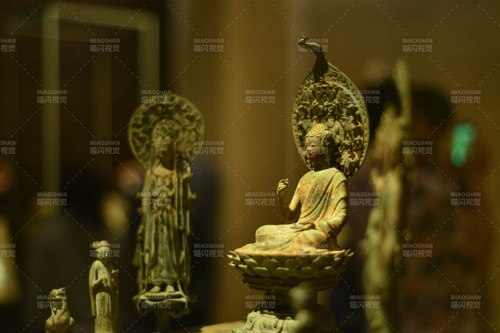 上海博物馆佛像静谧展陈图片