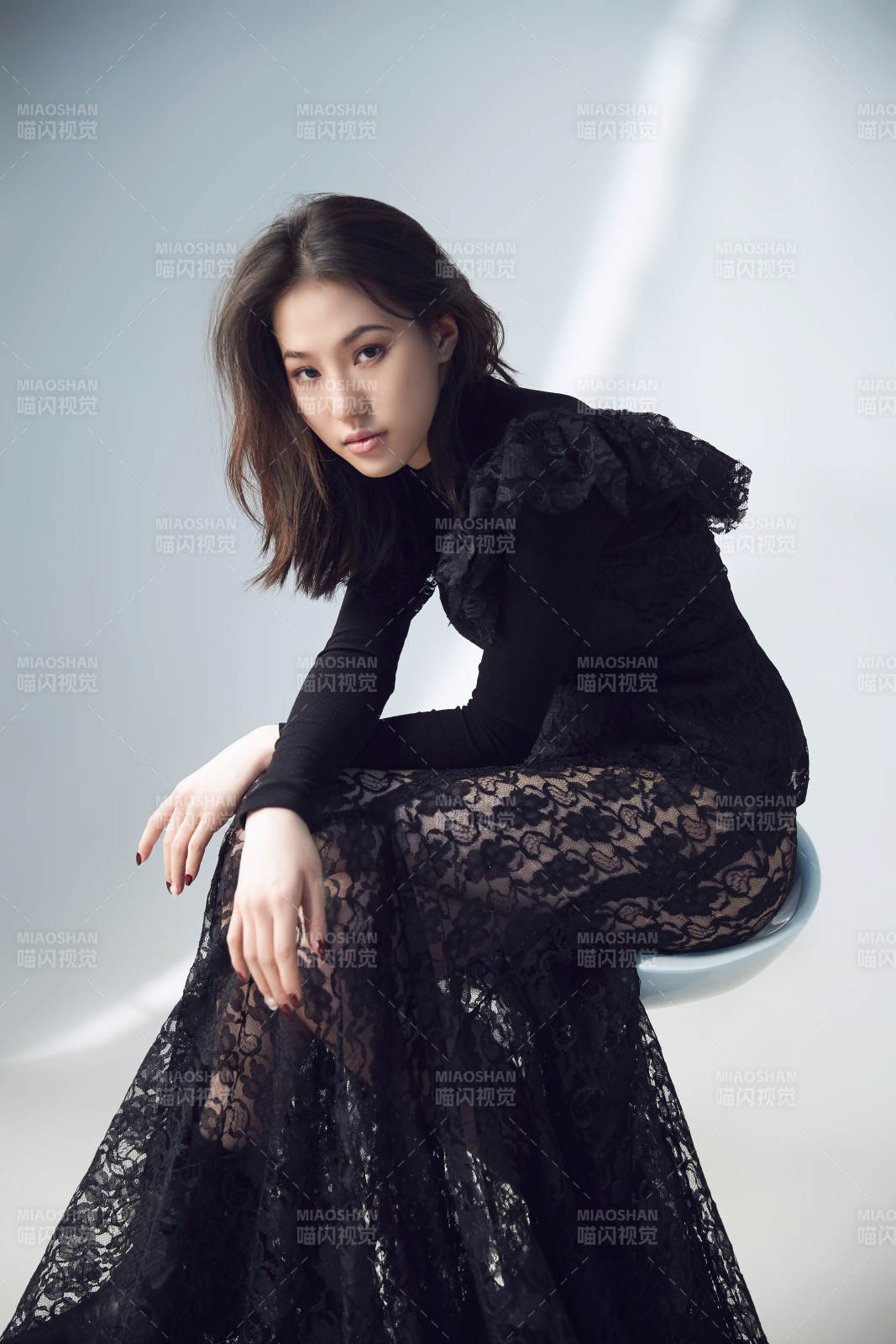 漂亮的哥特女孩的特写肖像图片