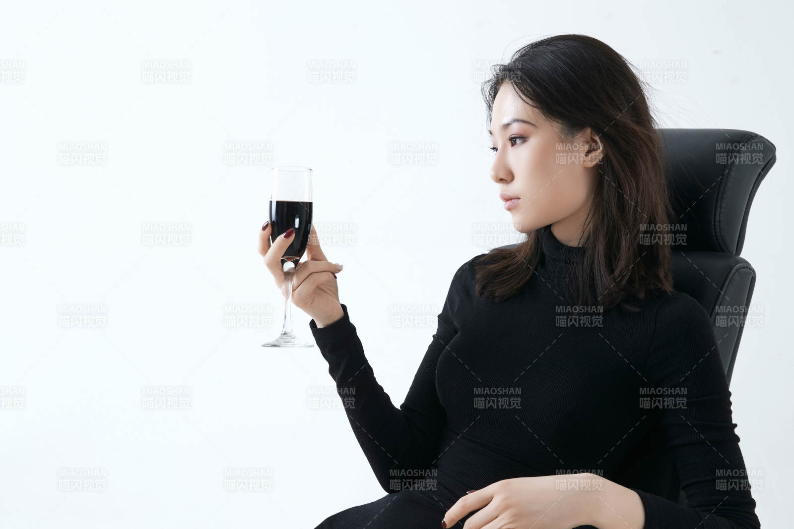 品酒静思时刻图片