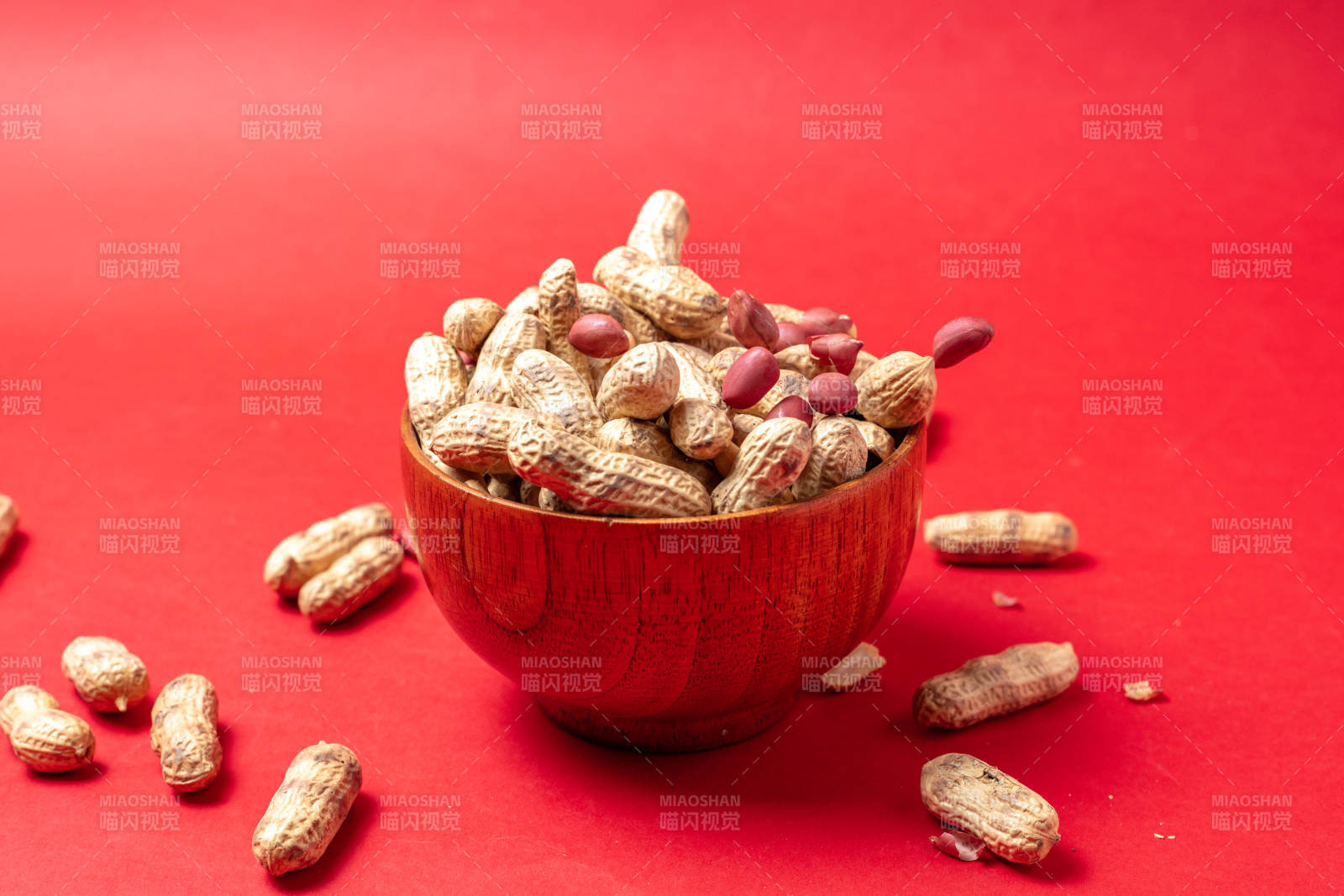 红碗花生 喜庆满溢图片