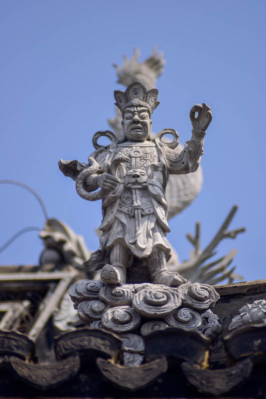 上海屋脊神将雕像图片