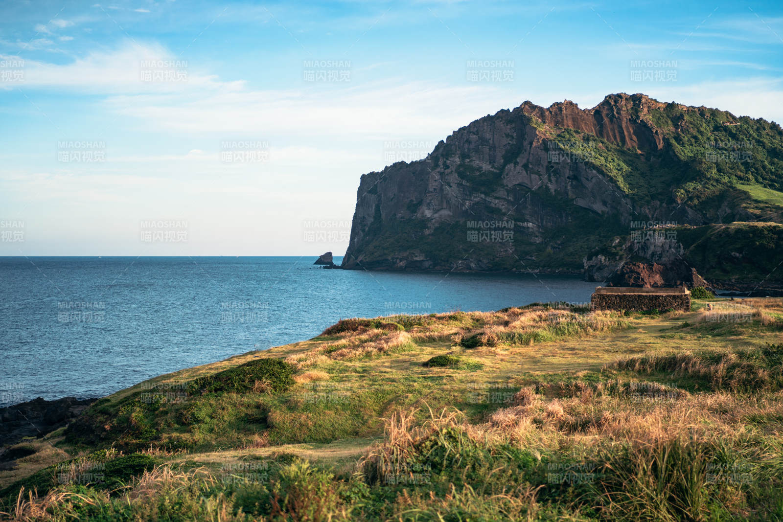 韩国济州岛东岸城山日出峰图片