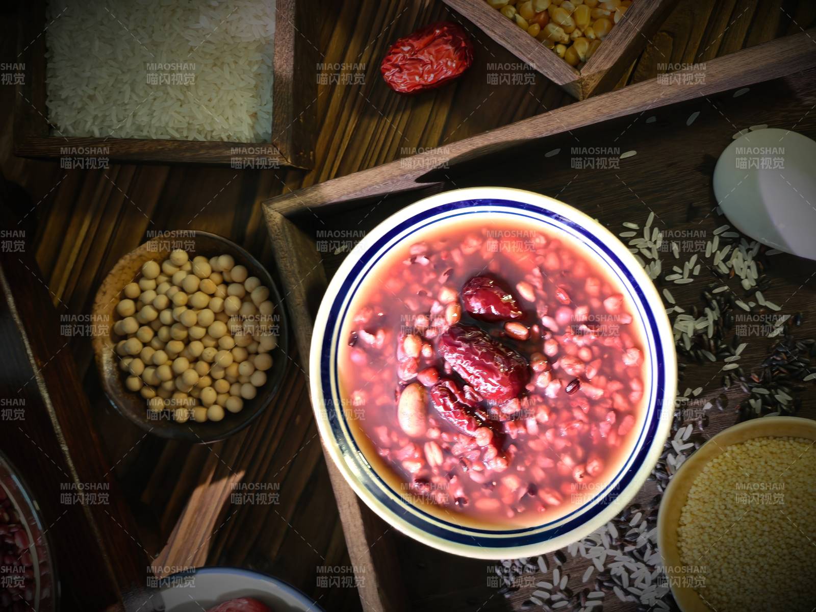 红豆粥配杂粮图片