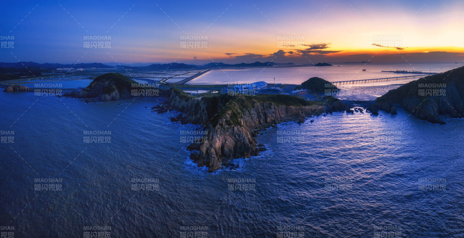 海天共色 日落美景图片