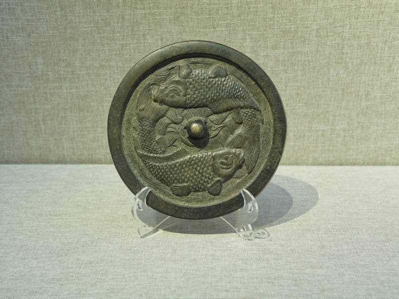 金中都水关遗址内双鱼纹镜图片