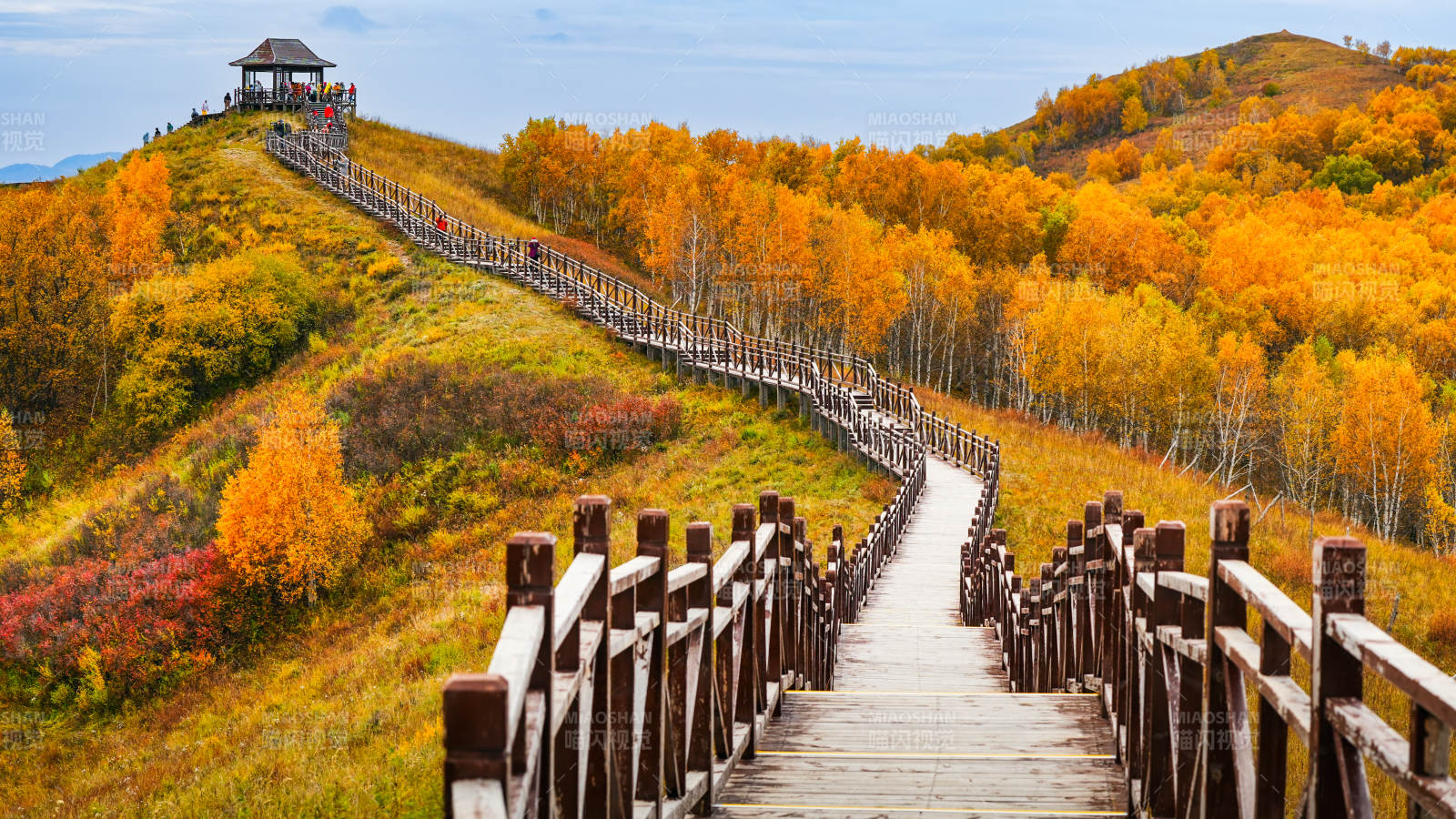 乌兰布统影视基地山栈道风光图片