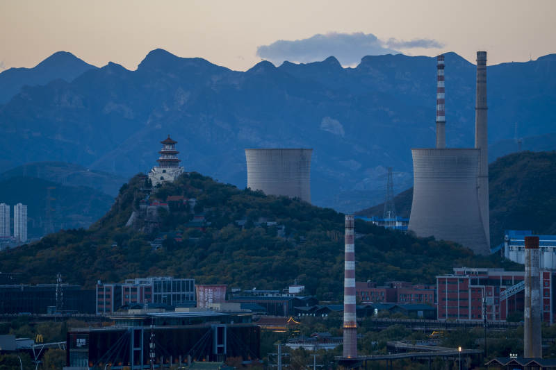 山城工业夜景图片