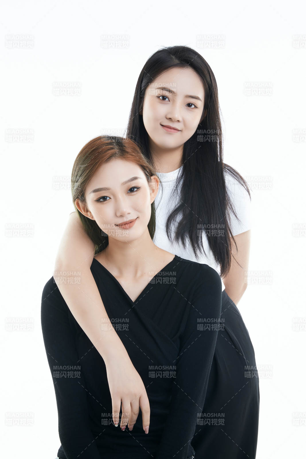 可爱的亚洲闺蜜少女图片