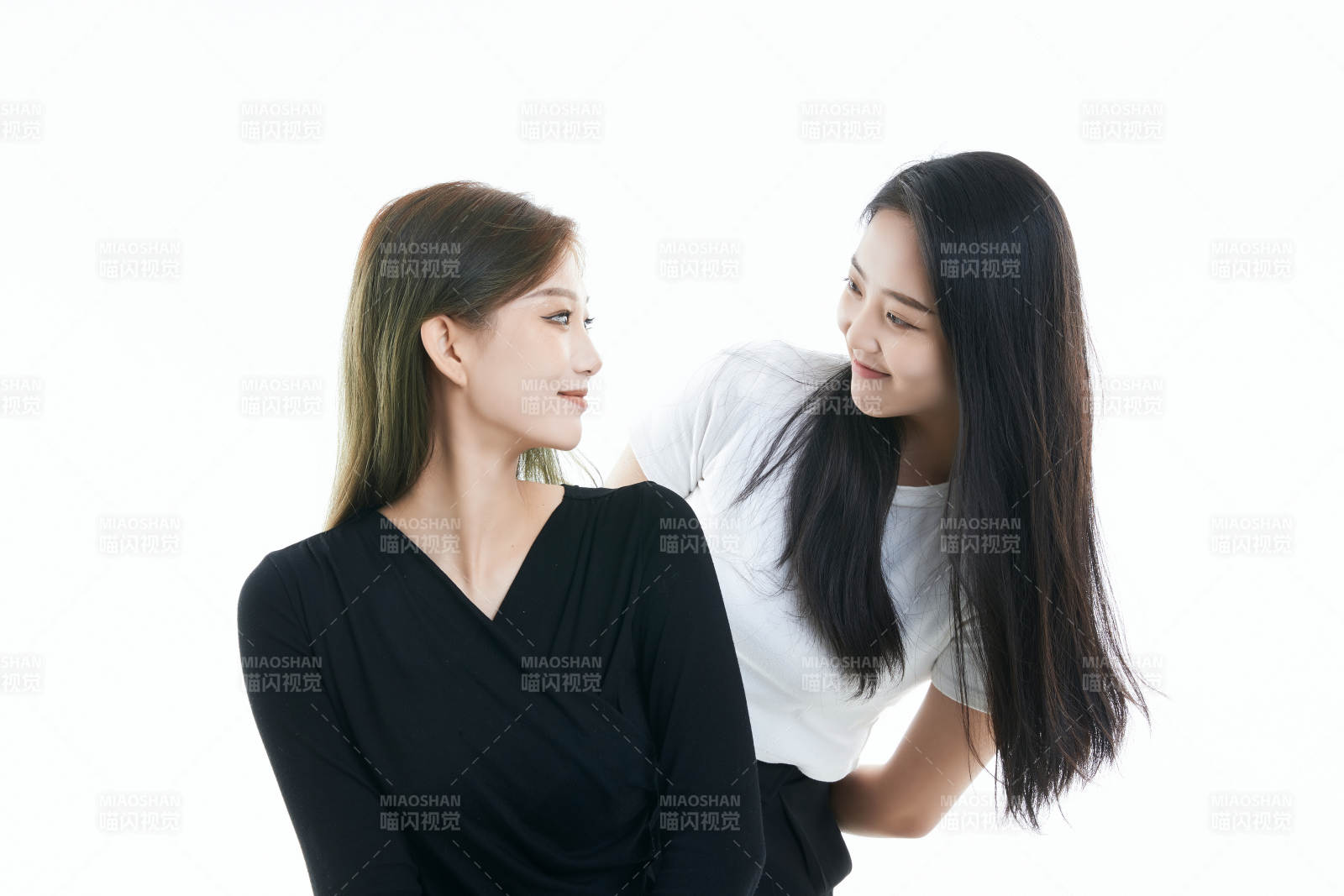 可爱的亚洲闺蜜少女图片