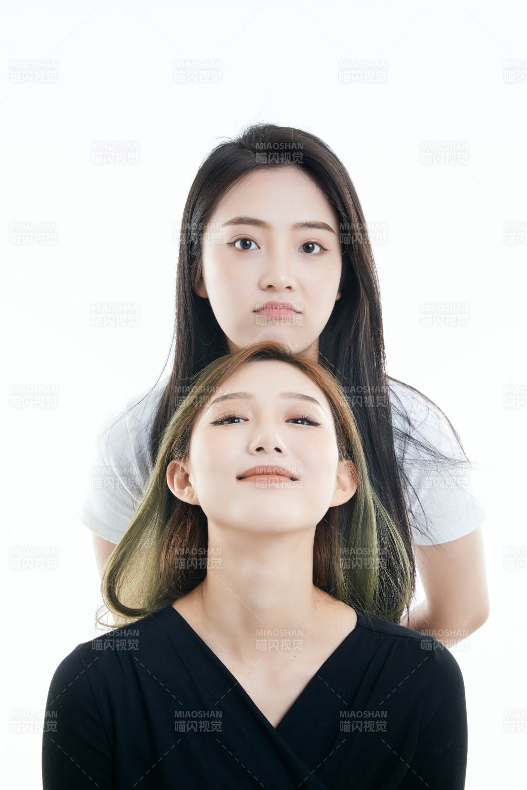 可爱的亚洲闺蜜少女图片