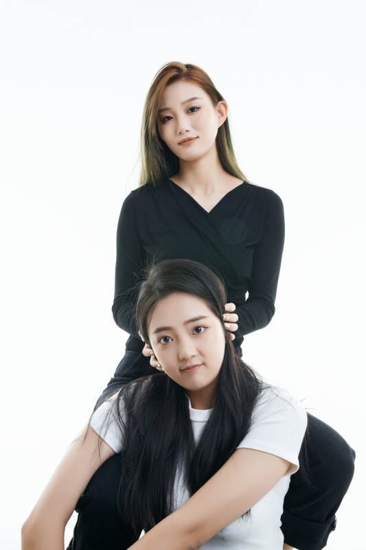 可爱的亚洲闺蜜少女图片