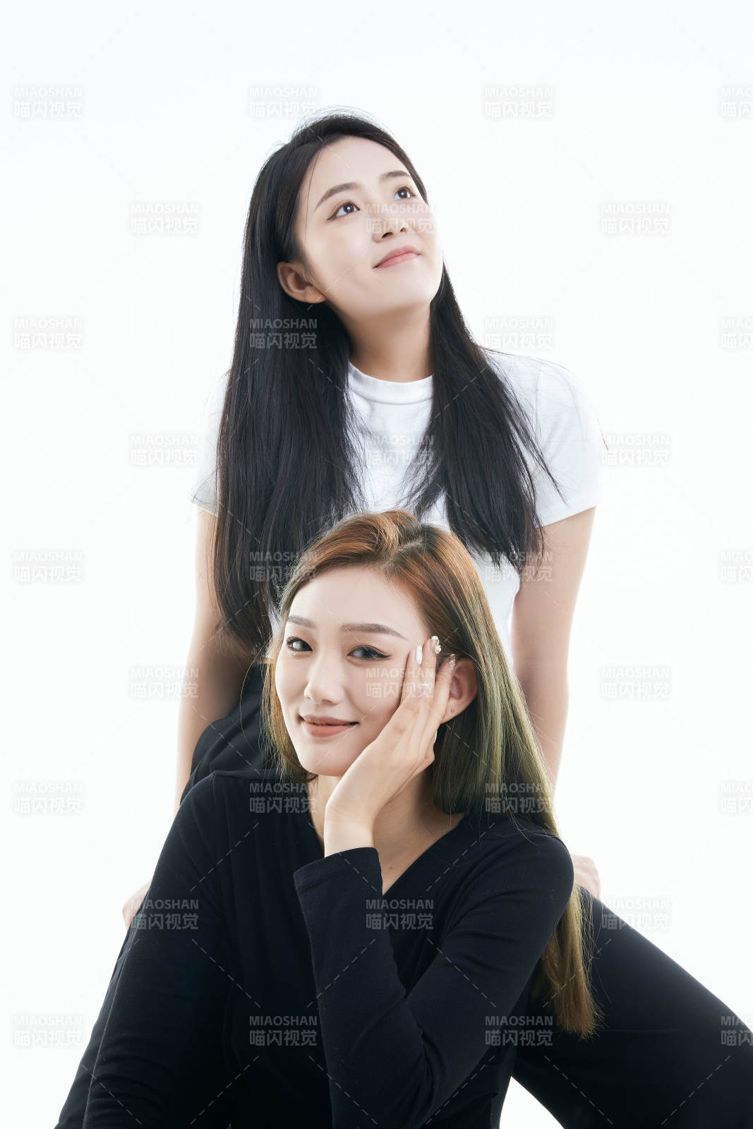 可爱的亚洲闺蜜少女图片