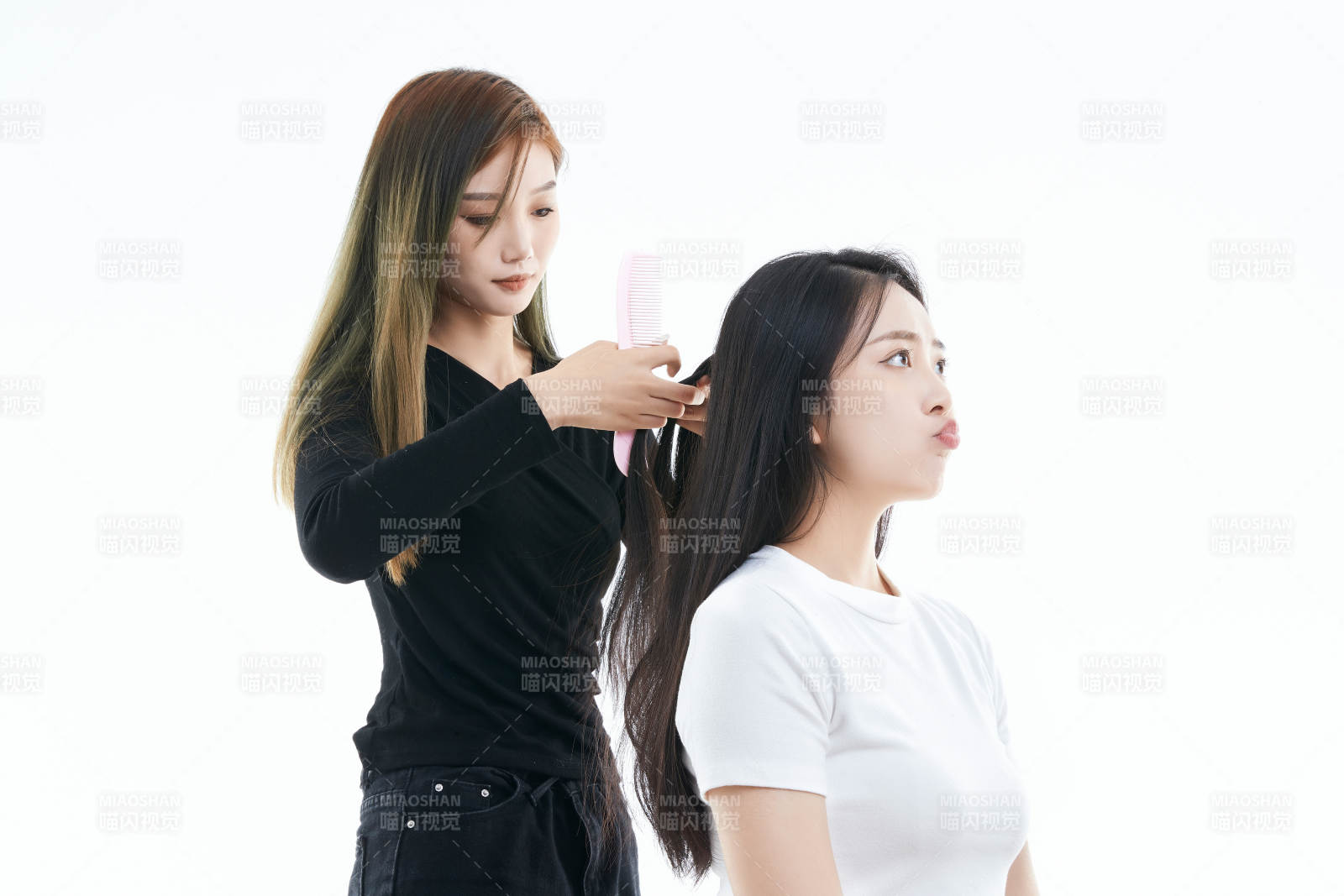 可爱的亚洲闺蜜少女图片