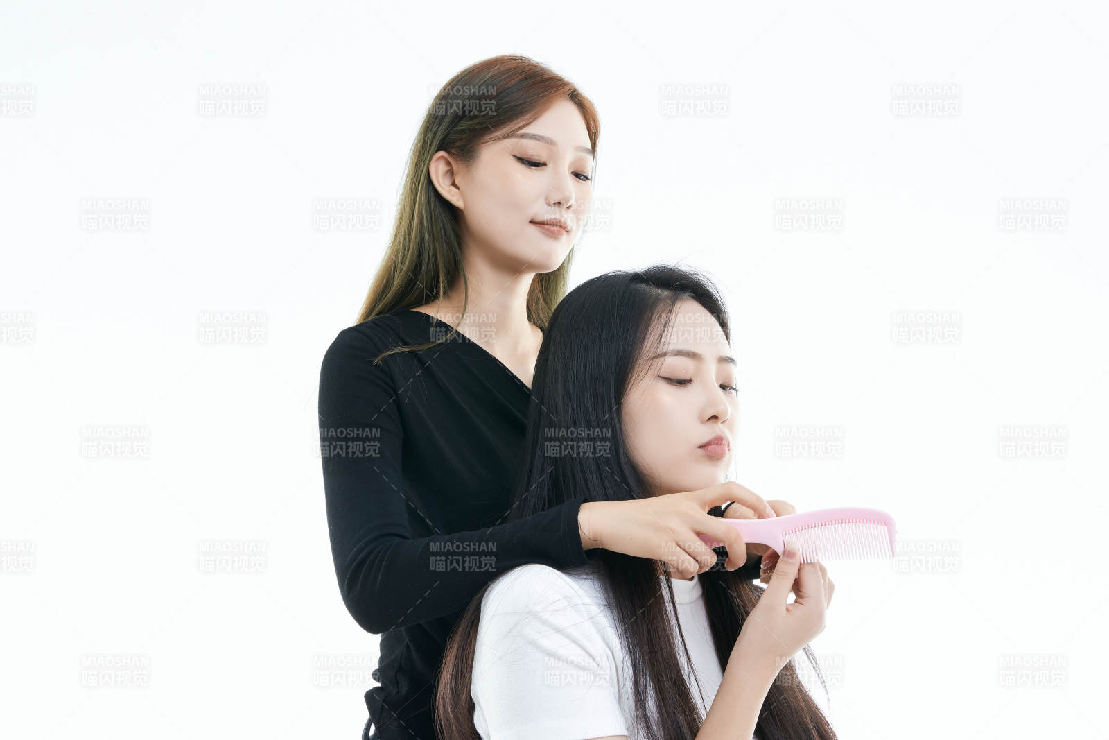 可爱的亚洲闺蜜少女图片