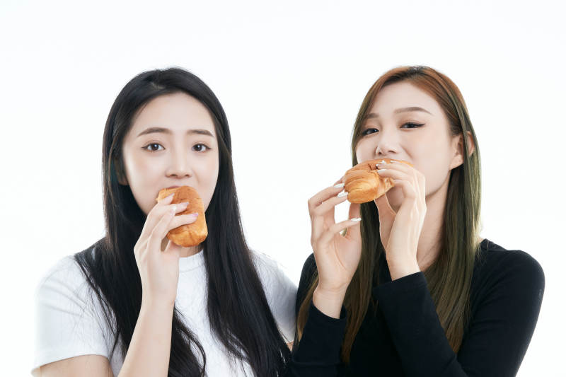 可爱的亚洲闺蜜少女图片