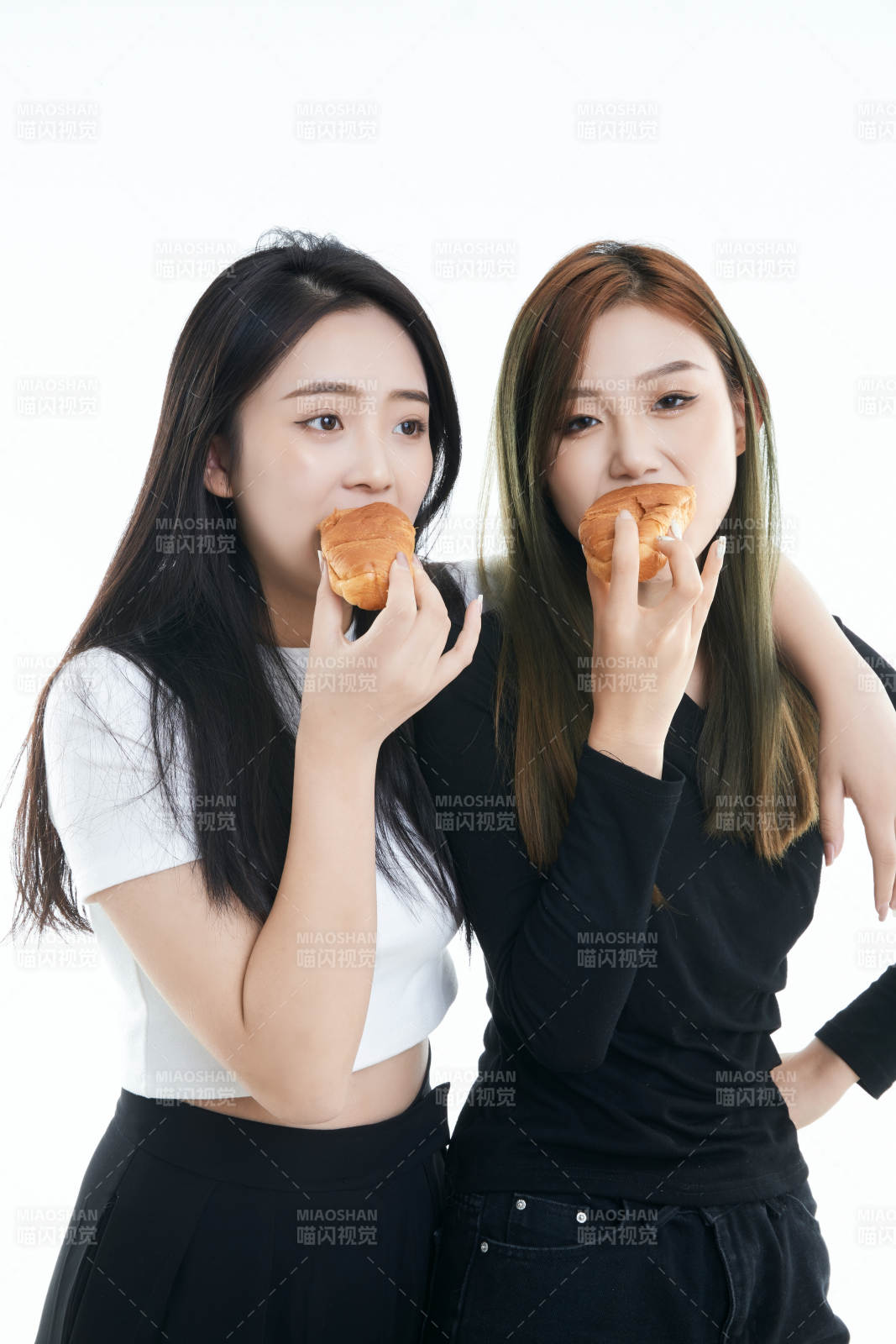 可爱的亚洲闺蜜少女图片