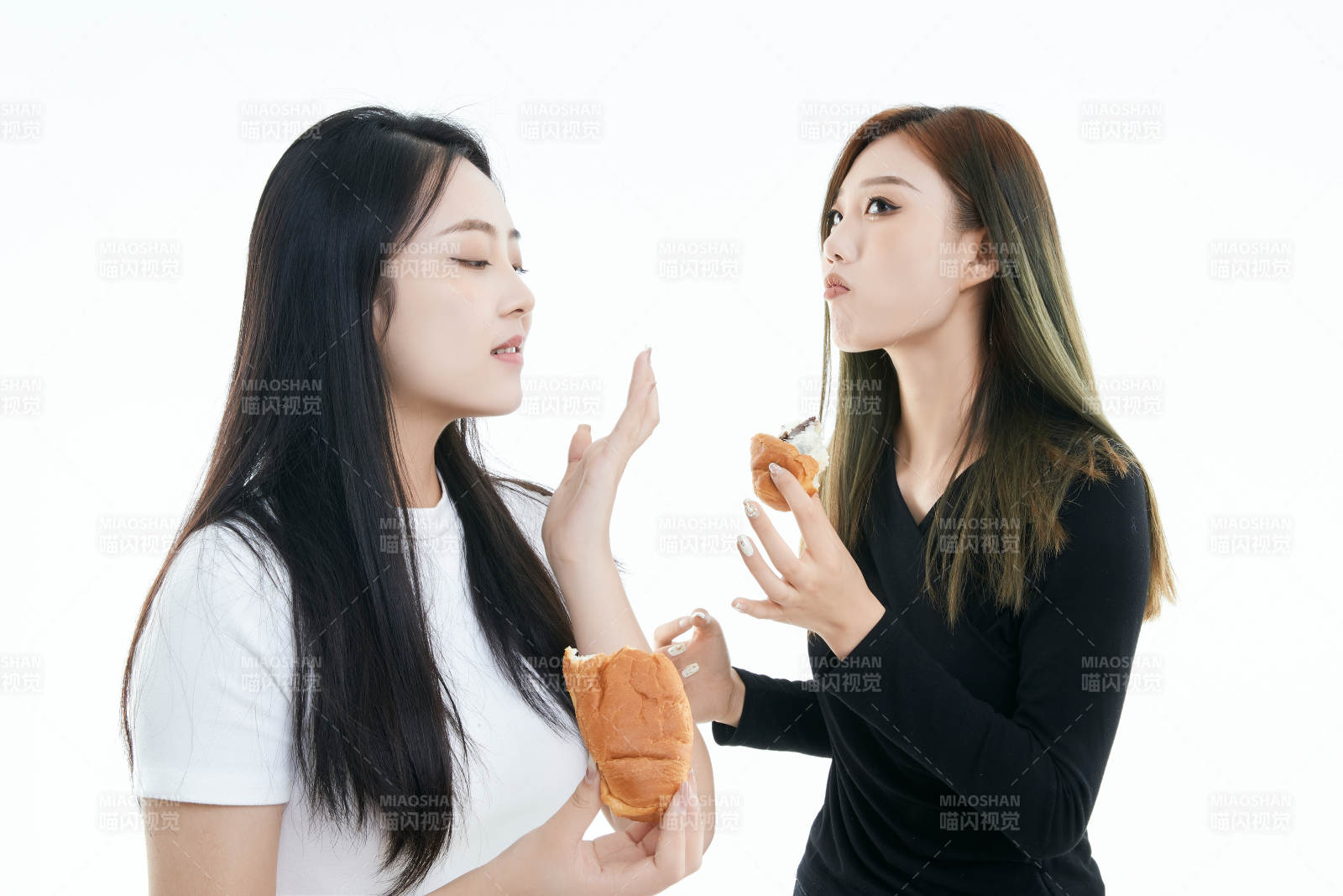 可爱的亚洲闺蜜少女图片