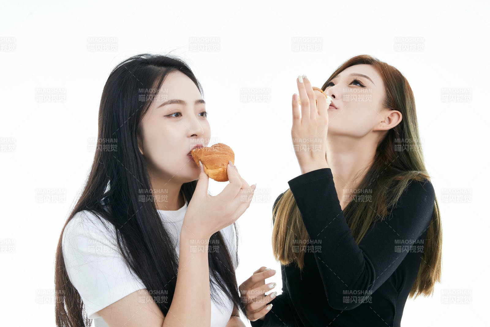 可爱的亚洲闺蜜少女图片