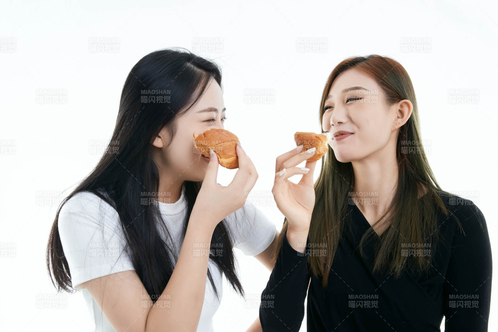 可爱的亚洲闺蜜少女图片