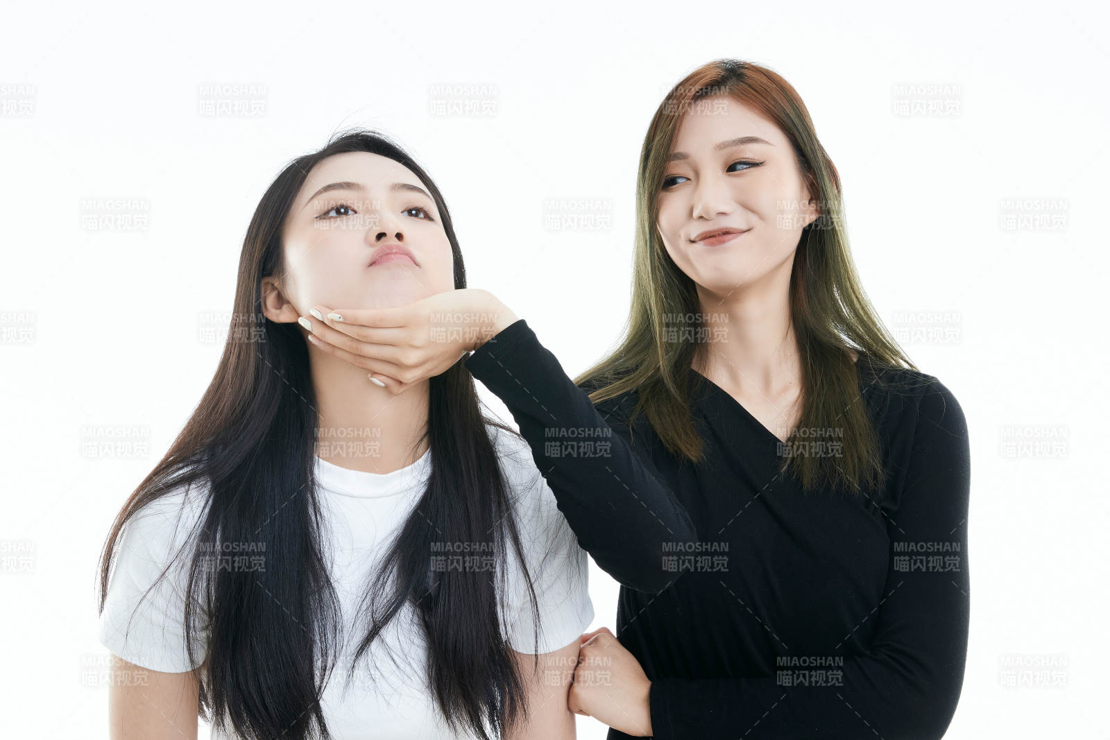 可爱的亚洲闺蜜少女图片