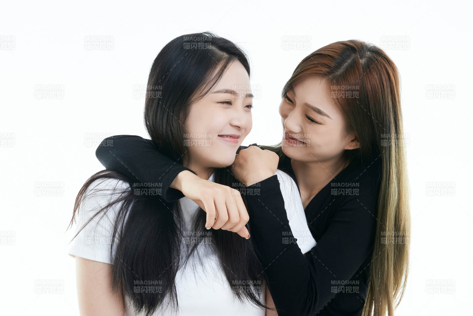 可爱的亚洲闺蜜少女图片