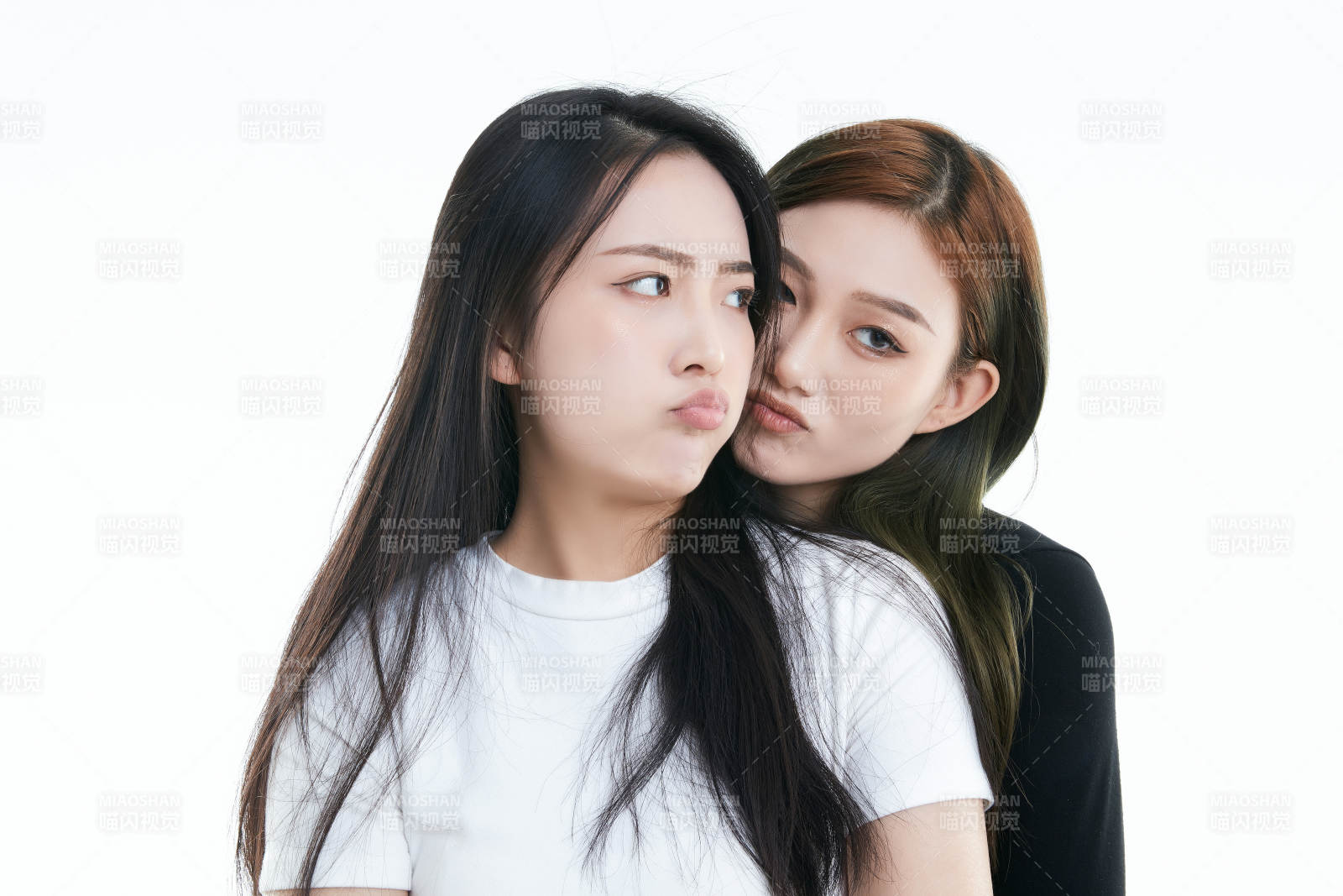 可爱的亚洲闺蜜少女图片