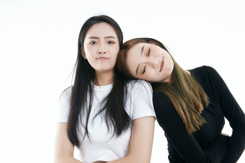 可爱的亚洲闺蜜少女图片