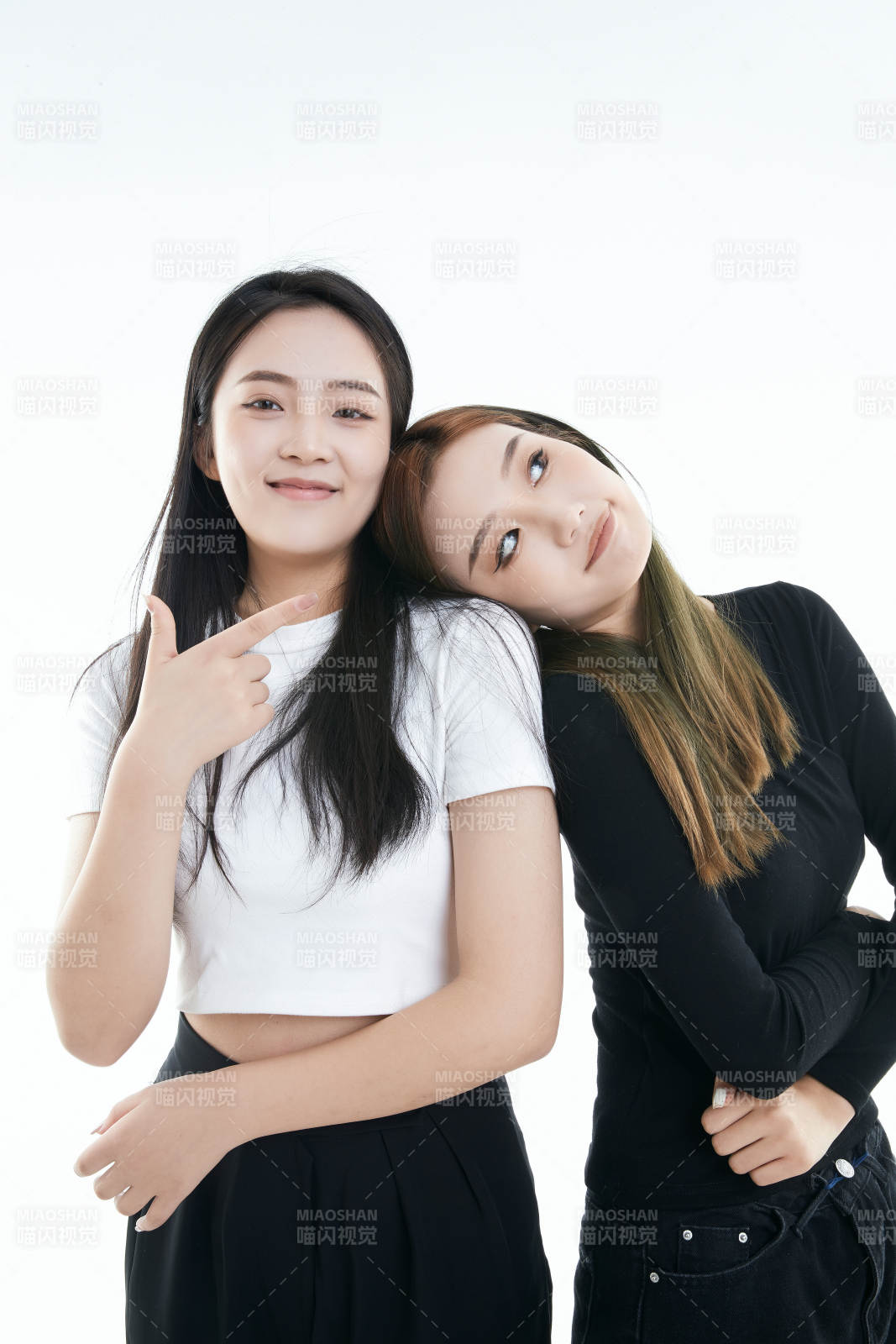 可爱的亚洲闺蜜少女图片