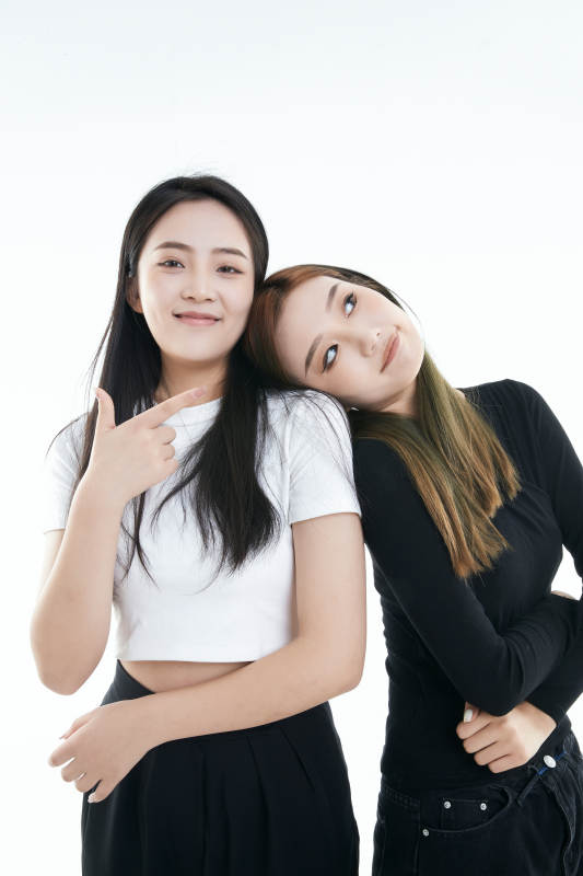 可爱的亚洲闺蜜少女图片