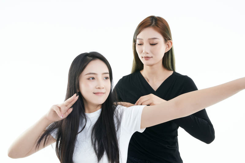 可爱的亚洲闺蜜少女图片