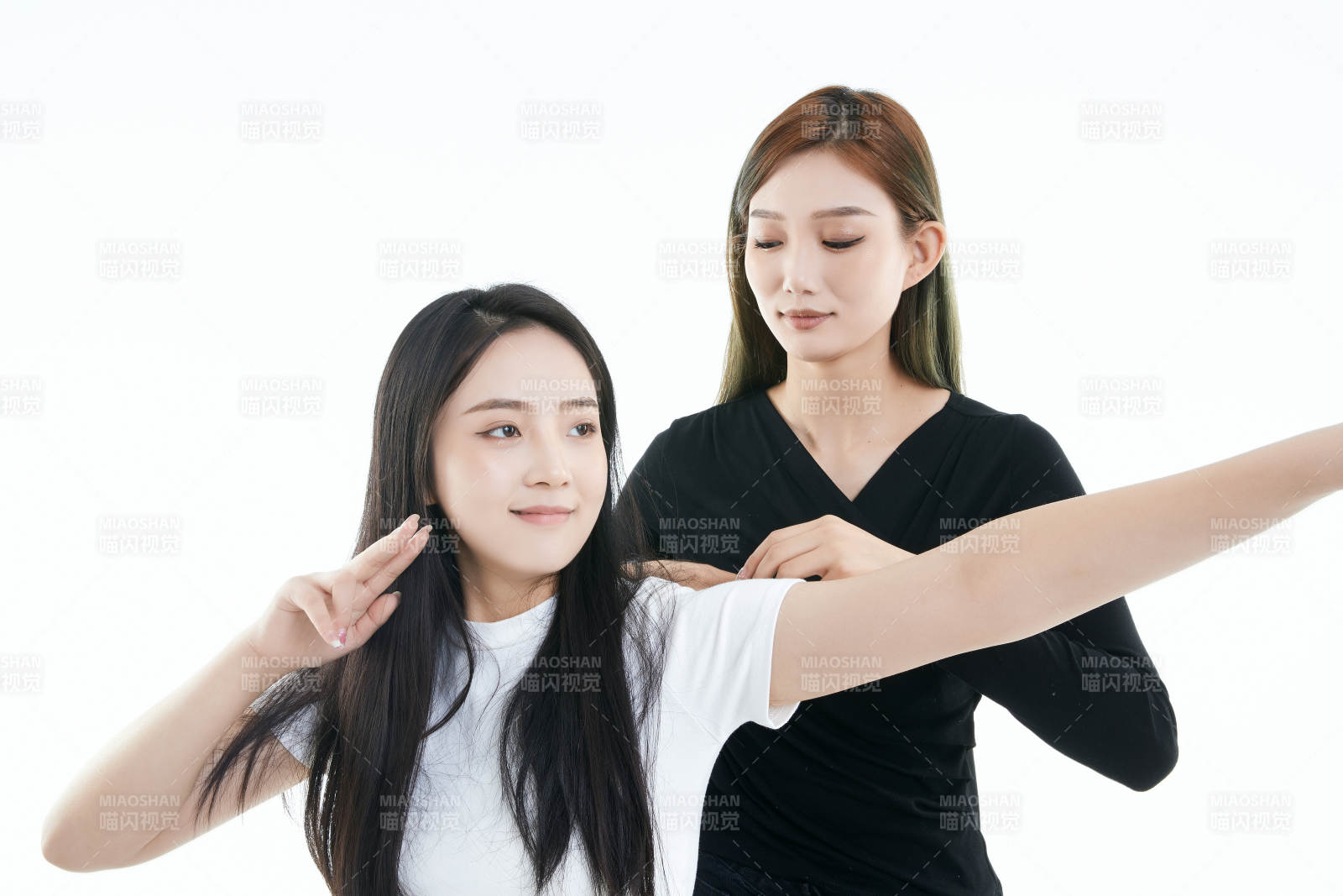 可爱的亚洲闺蜜少女图片