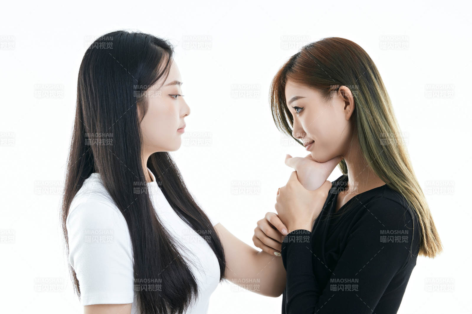 可爱的亚洲闺蜜少女图片