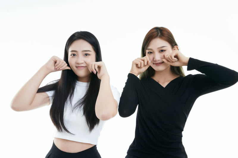 可爱的亚洲闺蜜少女图片