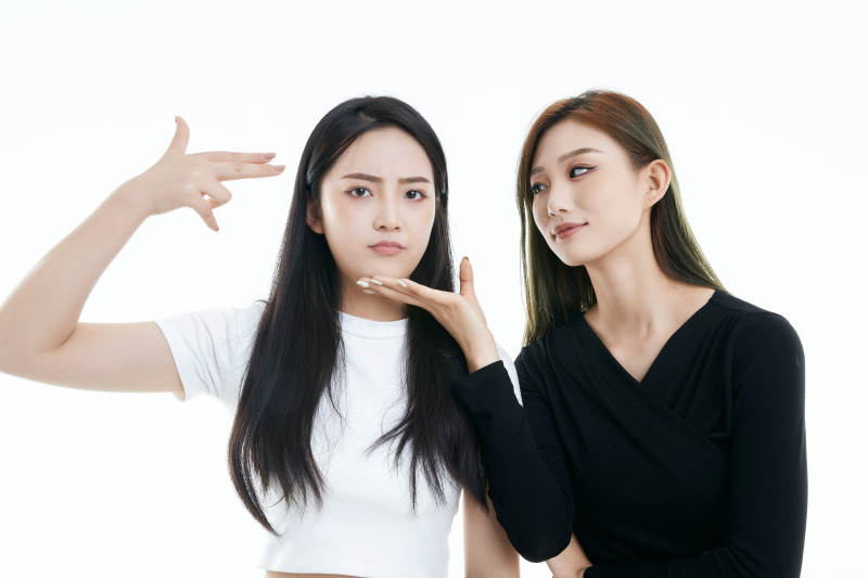 可爱的亚洲闺蜜少女图片