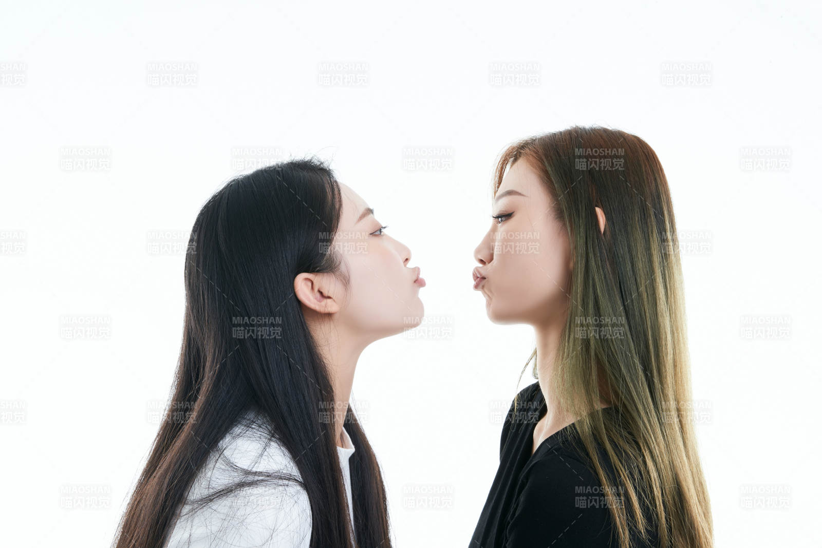 可爱的亚洲闺蜜少女图片