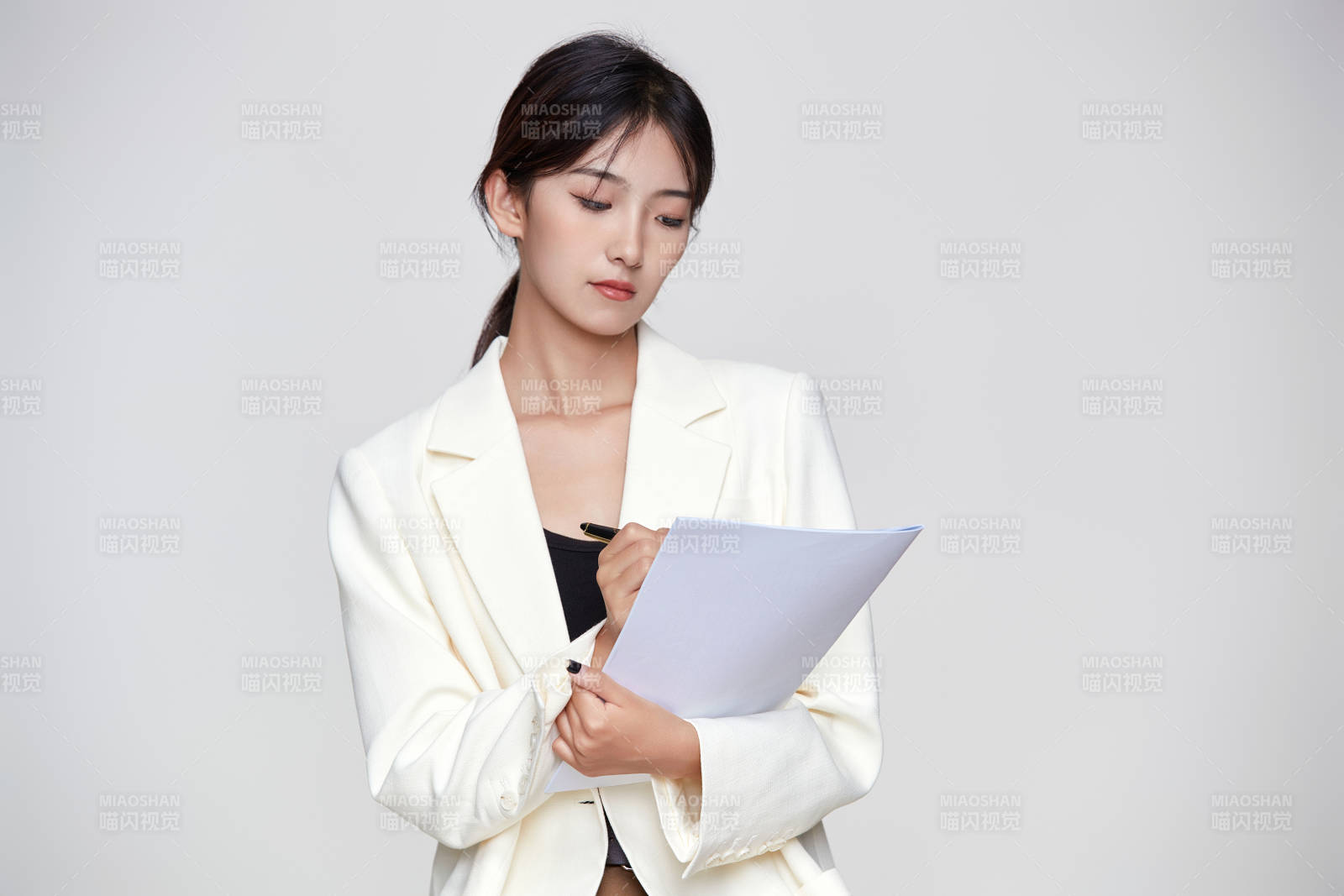 商务职业女性文员公关图片