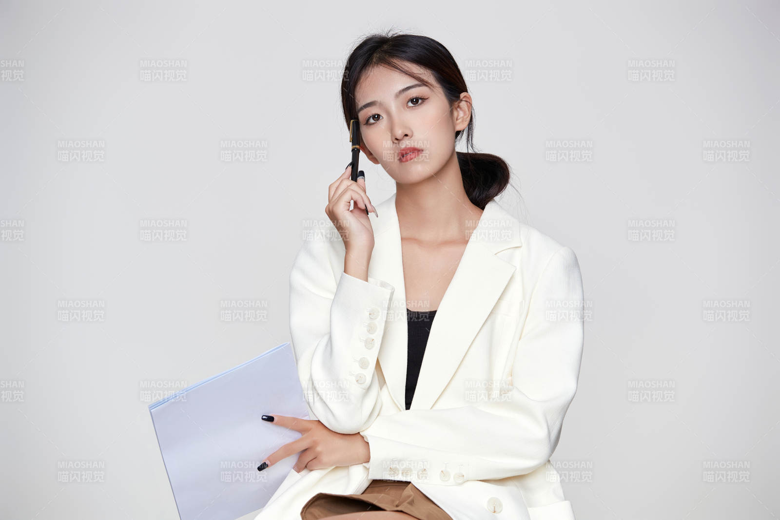 商务职业女性文员公关图片