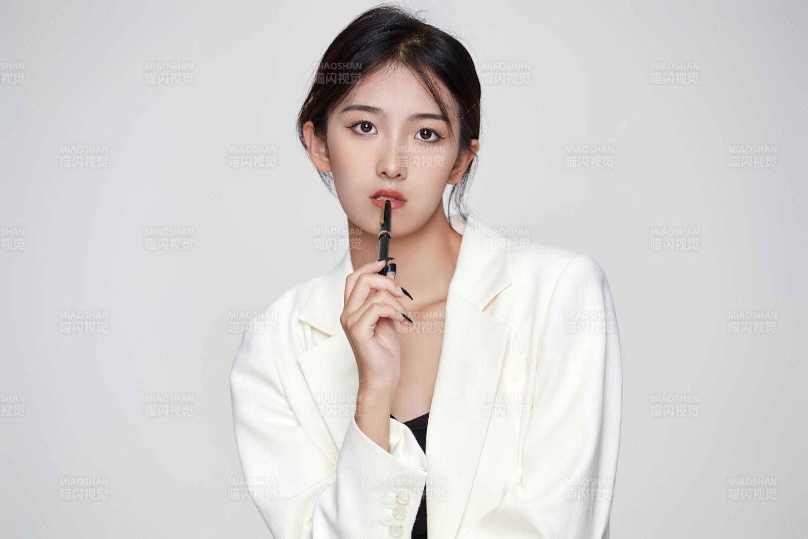 商务职业女性文员公关图片