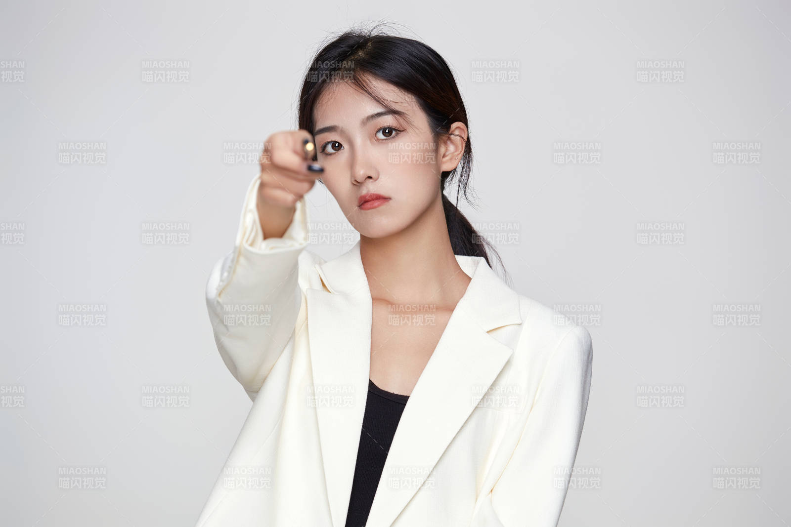 商务职业女性文员公关图片