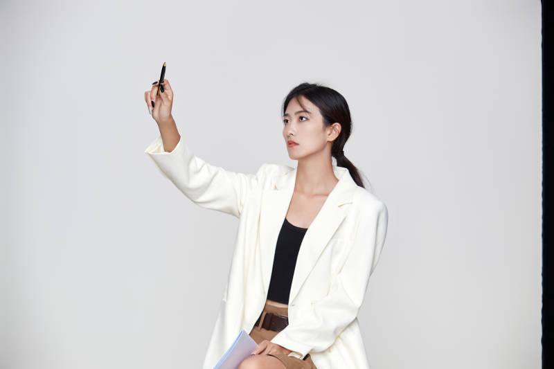 商务职业女性文员公关图片