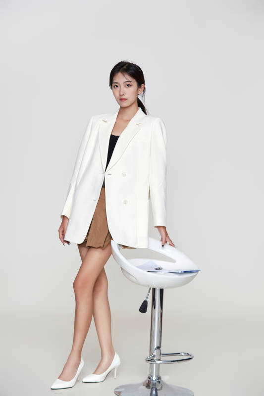 商务职业女性文员公关图片