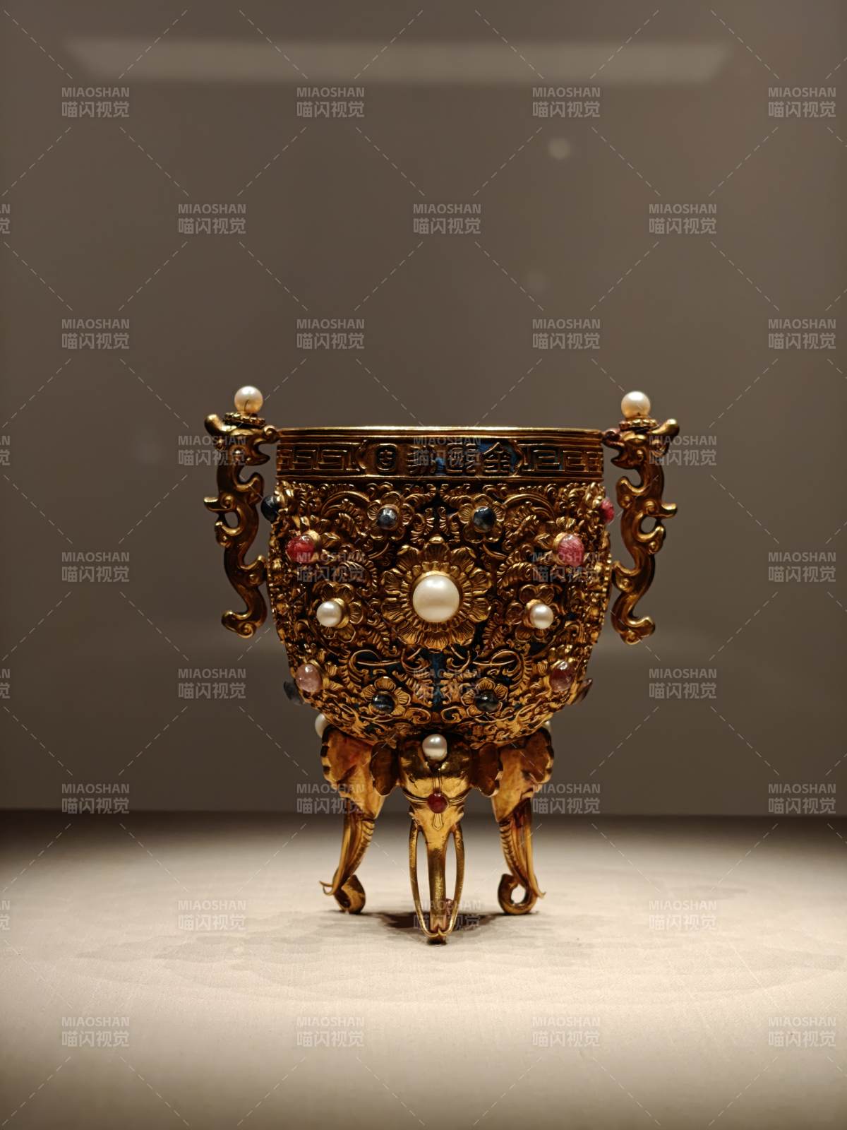 清乾隆 金瓯永固杯图片